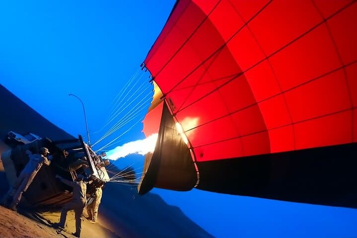 Amazing Hot Air Balloon With Beautiful Desert Sunrise View