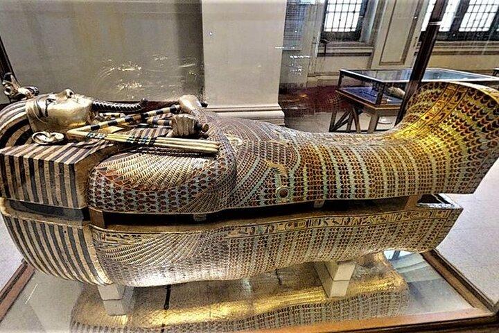 Half-Day Tour of the Egyptian Museum and Bazaars from Cairo