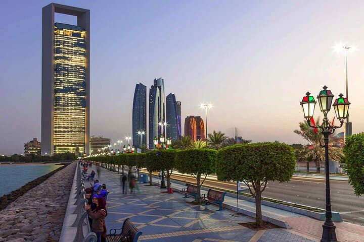 4-Day Private Dubai and Abu Dhabi Tour