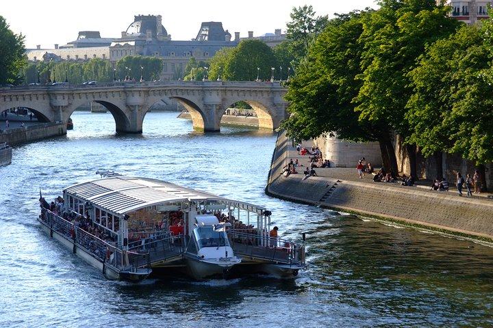 Paris City Private Minibus Tour with Seine River Cruise