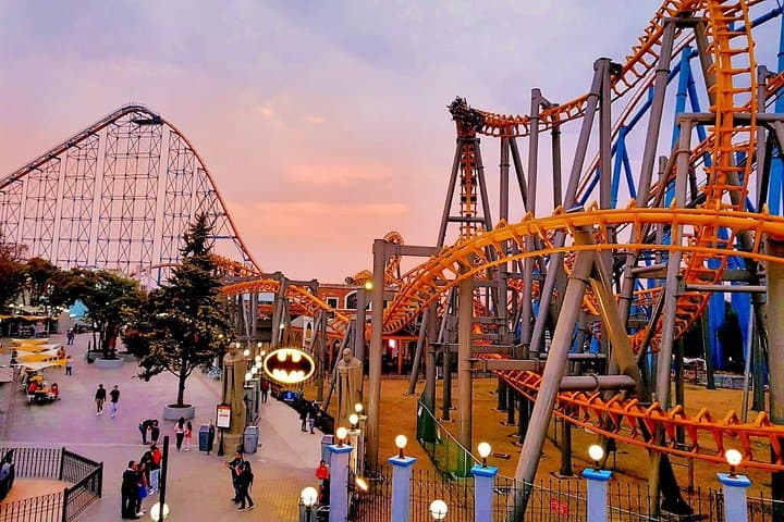 Private Tour: Discover Six Flags, Mexico´s best amusement park