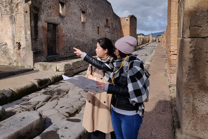 Private Pompeii Tour with Fast-Entrance Tickets to the Ruins & Exclusive Guide