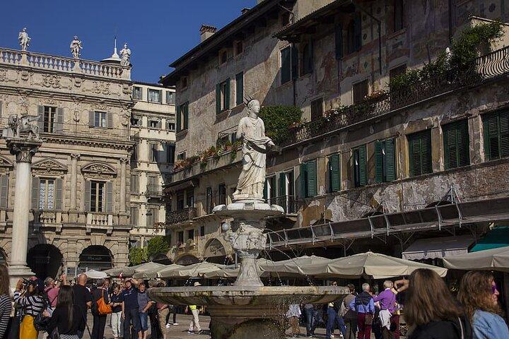 Private Full Day Tour from Milan to Verona with local tour guide and fast train
