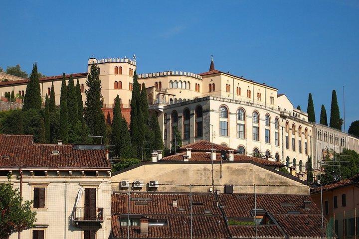 Private Full Day Tour from Milan to Verona with local tour guide and fast train