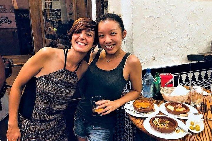 Seville Traditional Tapas and Wine Tour