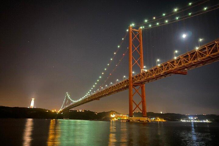 Lisbon Sailing Tour by Night
