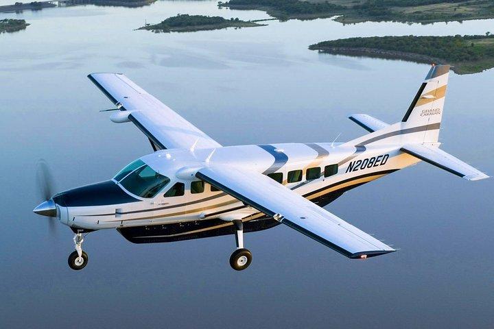 Airplane Transfer between Ratmalana Airport (RML) and Sigiriya Airforce Base GIU