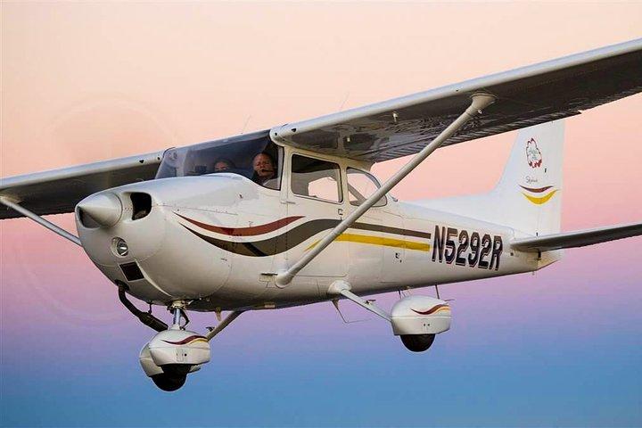 Airplane Transfer between Colombo Airport (CMB) and Anuradhapura Airport (ACJ)