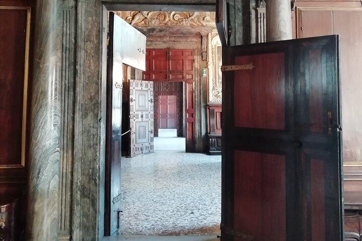 Saint Mark's Basilica and Doge's Palace Private Tour