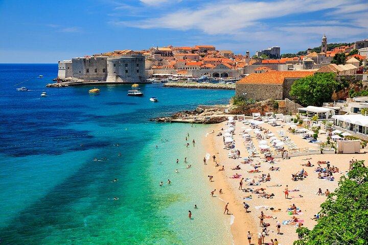 Departure Private Transfers: Dubrovnik to Dubrovnik Airport DBV in Luxury Van