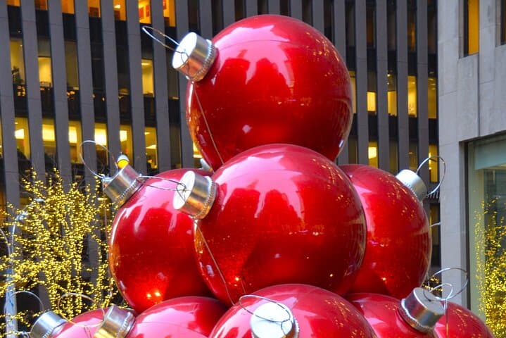 Private New York Christmas Tour with Driver and Guide