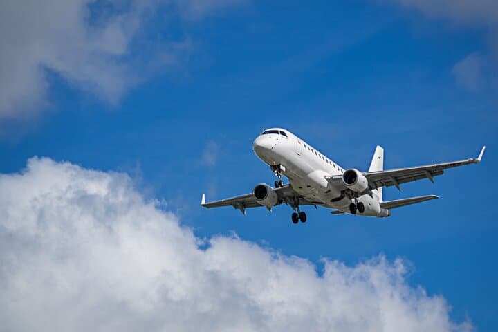 Private transfer between Rotterdam - Amsterdam (incl. Schiphol airport)