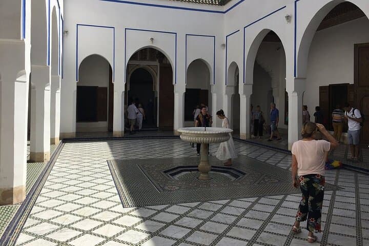 private VIP half journey of Marrakesh : History & Culture.