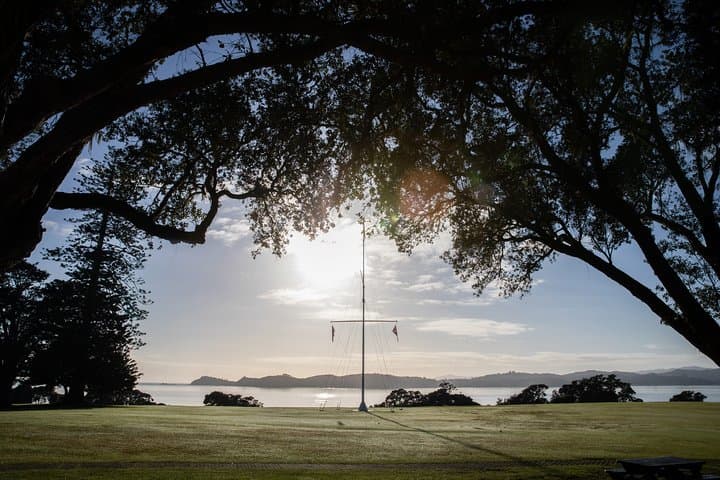 Bay of Islands Heritage Experience from Auckland incl. Waitangi & Russell