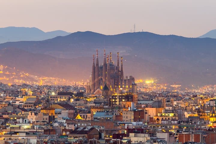 Sagrada Familia Skip the Line Guided Tour