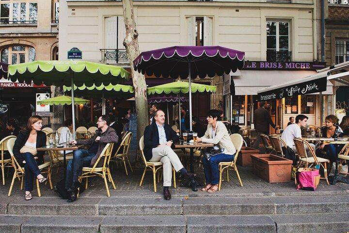 Private Street Art Tour in Paris with Local Expert