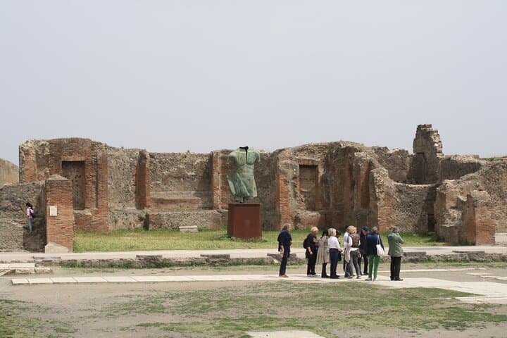 Pompeii & Herculaneum Exclusive Private Tour with Archaeologist