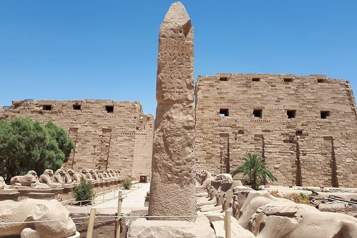 Private Luxor East & West Bank Highlights Tour 8 Hours with Lunch