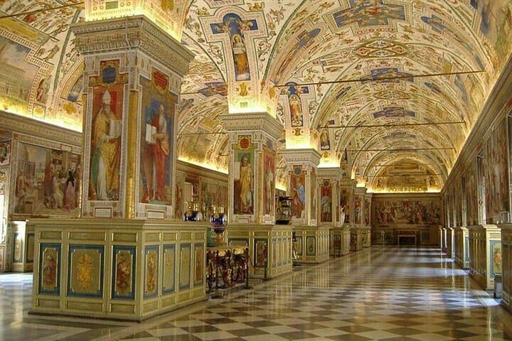 Vatican Museums and Sistine Chapel Tour with optional Audioguide