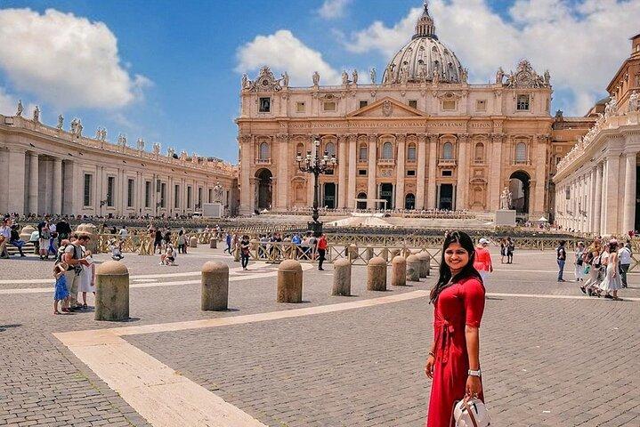 Rome Unveiled: Guided Tour of Vatican Museums, Chapel & Basilica