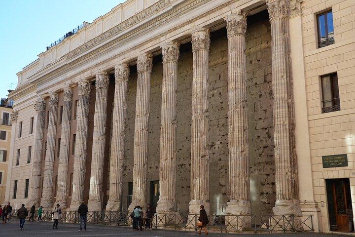 What Emperor Hadrian Lost: A Self-Guided Audio Tour of Ancient Rome