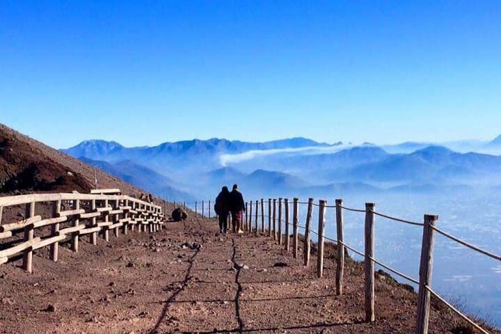 Private Half-Day Sightseeing Tour of Vesuvius National Park