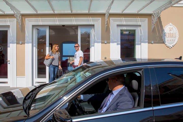Private Transfer: Sorrento to Naples or Vice Versa