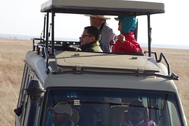 3 days group joining safari to Maasai Mara with a Land Cruiser Jeep