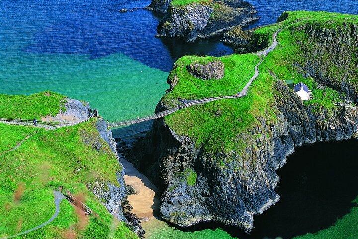 Giants Causeway, Rope Bridge, Carrickfergus Castle and Dark Hedges Tour