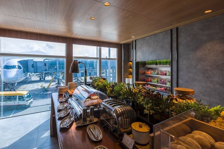 Hong Kong International Airport Plaza Premium Lounge Access