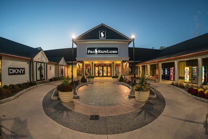 Private Shopping Tour to Woodbury Common Premium Outlets