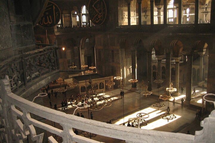 Guided Half-Day Tour to Topkapi Palace & Grand Bazaar