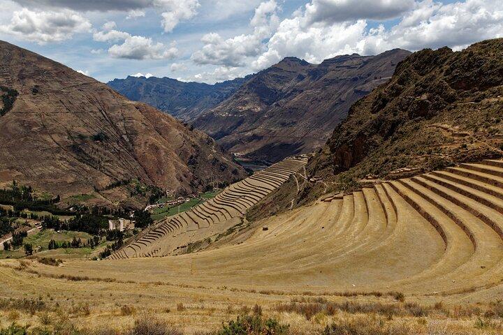 Sacred Valley Tour Pisac, Maras, Moray & Ollantaytambo and Machu picchu 2 Days