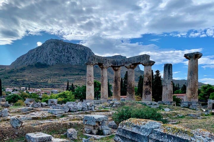 Private Tour Corinth, Cog Railway Trip, Cave of Lakes, Kalavryta