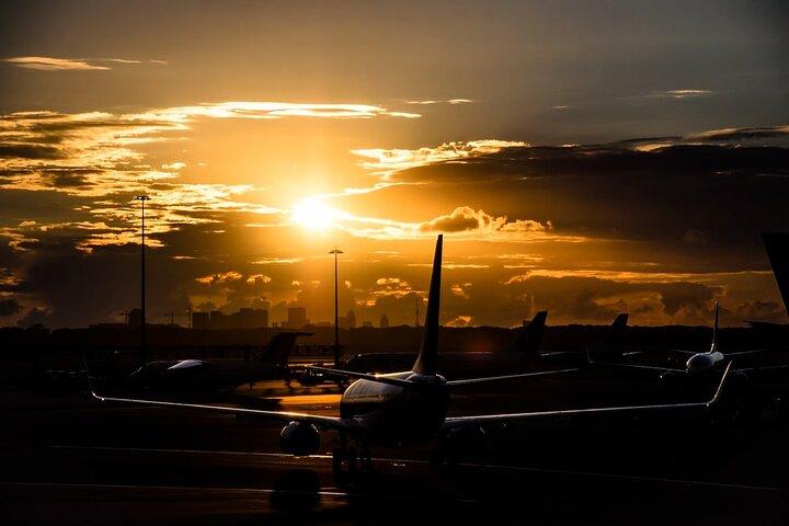 Transfer & assistance one-way from/to Mexico City Airport/hotel