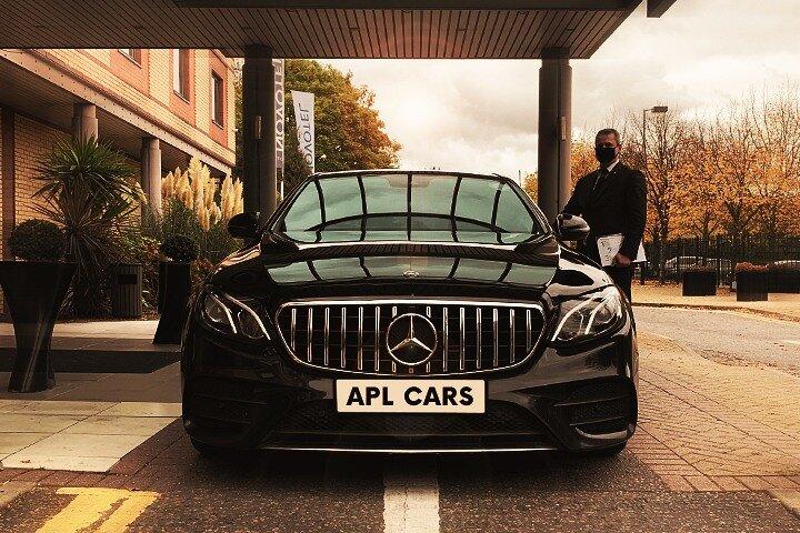 Private Transfer from Heathrow to Gatwick Airport