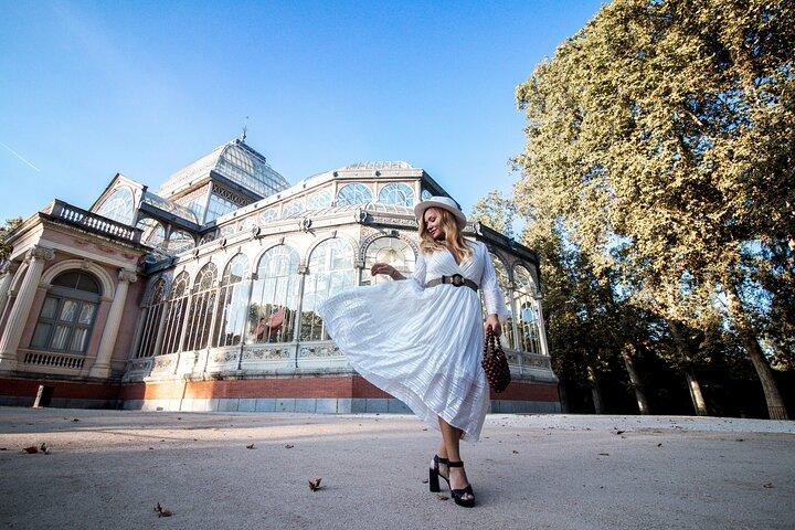 Private Vacation Photoshoot with Photographer in Madrid