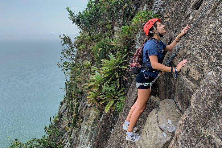 Rio: Sugarloaf Mountain Private Hike & Climb Adventure