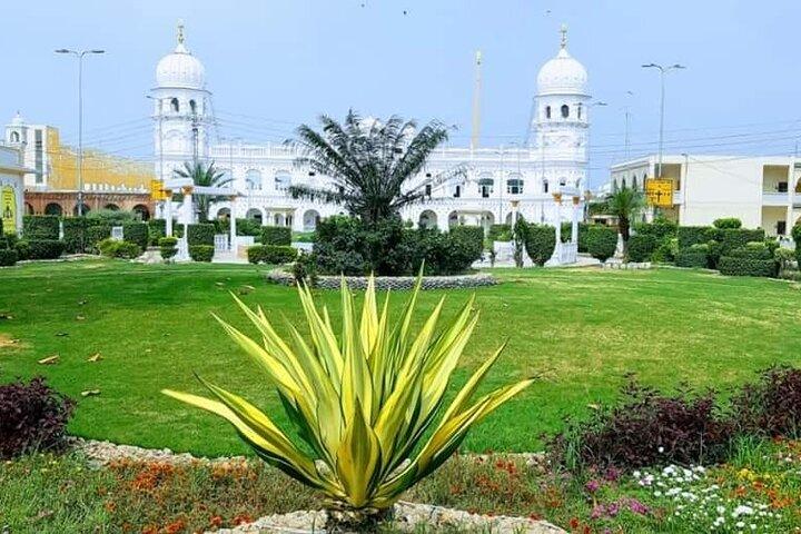 From Lahore: Nankana Sahib Gurdwara Janam Asthan Pilgrimage Day Trip