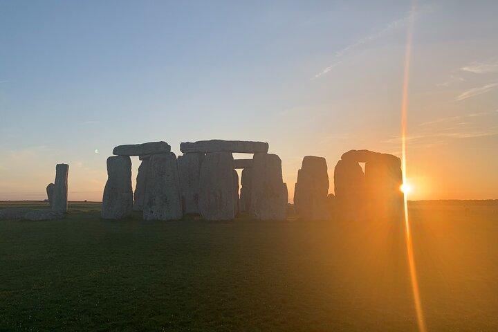 Private Day Tour to Stonehenge and Glastonbury