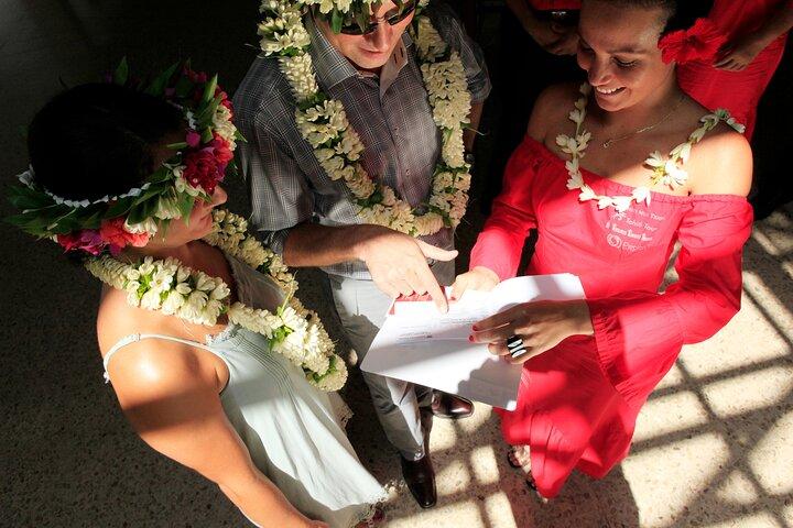 Shared Transfer: Tahiti Airport to Hotel or Cruise Port
