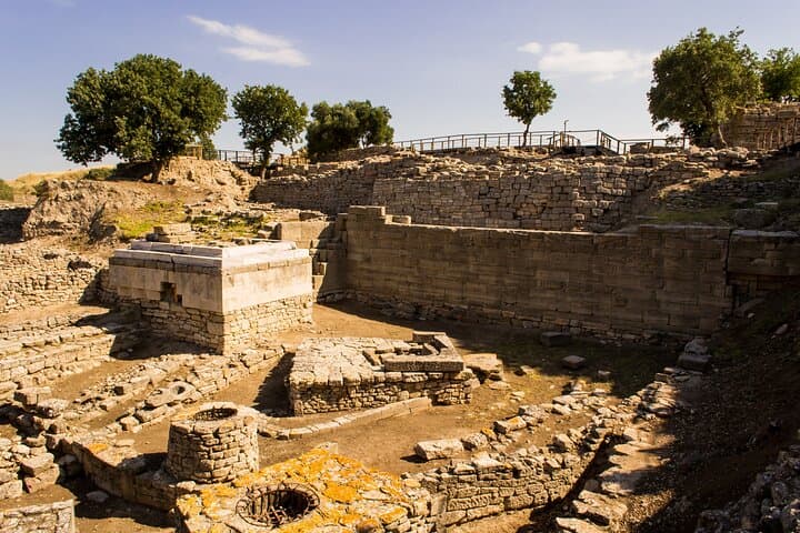Istanbul to Truva Troy Guided Day Tour with Lunch and Transfers