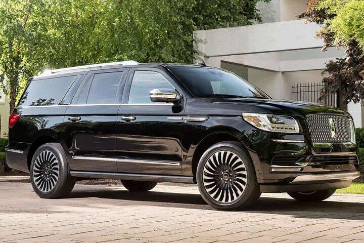 Private Arrival Transfer: Buffalo Niagara Airport to Niagara Falls, Ontario