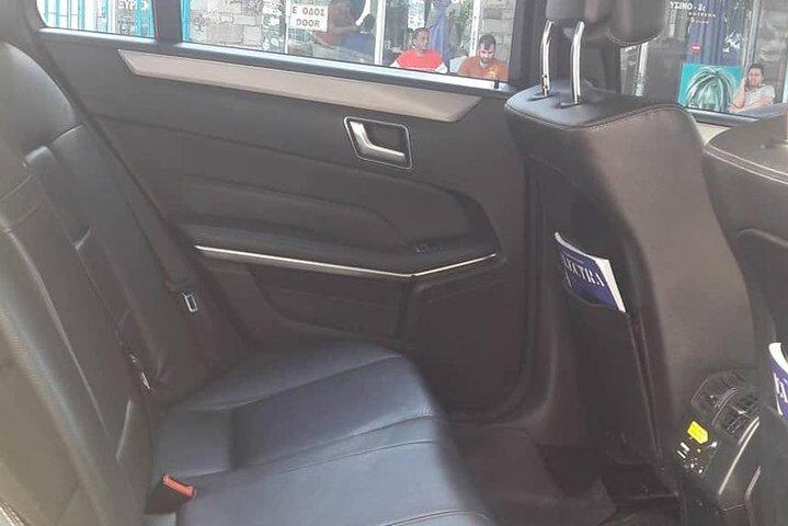 Limousine Service from Athens Airport to Plaka, Monastiraki