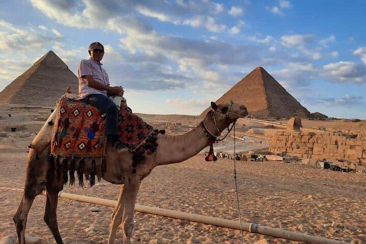 Cairo Private Layover Tour to Giza Pyramids and Sphinx