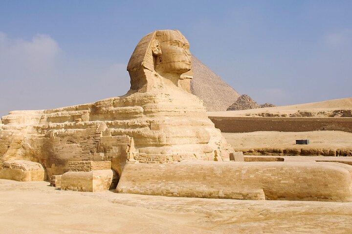 Giza Pyramids, Sakkara and Memphis Day Tour