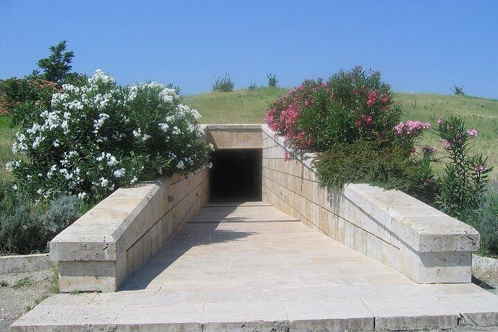 A Unique Multi Day Tour to Vergina(Ancient Macedonia), Meteora + Ancient Olympia