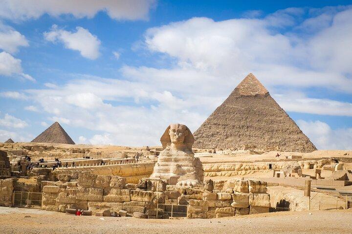 Private Pyramids of Giza and Memphis Full-Day Tour
