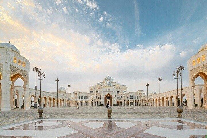 Abu Dhabi Tour from Dubai With Gold Coffee At Emirates Palace