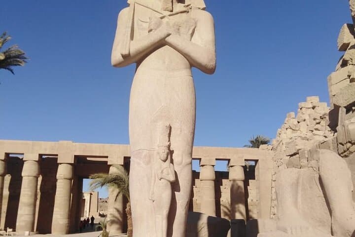 Private Half Day Tour to Visit East Bank Karnak & Luxor temple